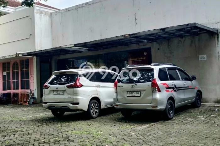 Unit Komersial Disewa Lokasi Sukajadi, Bandung Spesifikasi Luas Bangunan 200m2 Unit Komersial Disewa Lokasi Sukajadi, Bandung Spesifikasi Luas Bangunan 200m2