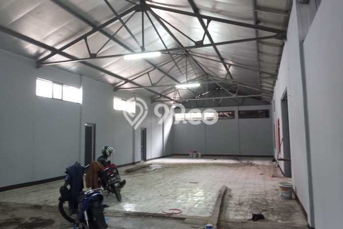 Gudang Disewa di Bandung dengan LB 600m2 Area Komersial Ramai Gudang Disewa di Bandung dengan LB 600m2 Area Komersial Ramai