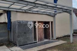 Dijual Murah Rumah dengan Luas Tanah 445m² dan Luas Bangunan 300m² di Kawasan Sukajadi, Bandung Dijual Murah Rumah dengan Luas Tanah 445m² dan Luas Bangunan 300m² di Kawasan Sukajadi, Bandung