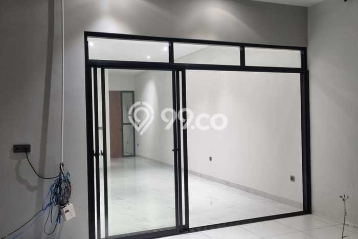 HARGA TERBAIK! Rumah Premium area Cidadap, Luas 105m2m² Bangunan 145m2m² HARGA TERBAIK! Rumah Premium area Cidadap, Luas 105m2m² Bangunan 145m2m²