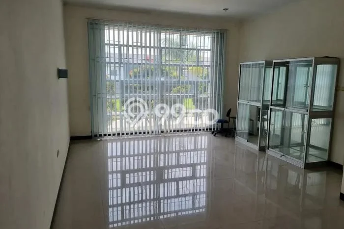 Ruko Dijual di Bandung LT 80m2 & LB 160m2 Lokasi Terbaik! Ruko Dijual di Bandung LT 80m2 & LB 160m2 Lokasi Terbaik!