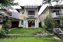Rumah Lokasi Strategis di , Bandung, Luas 220m2m² Bangunan 120m2m² Rumah Lokasi Strategis di , Bandung, Luas 220m2m² Bangunan 120m2m²