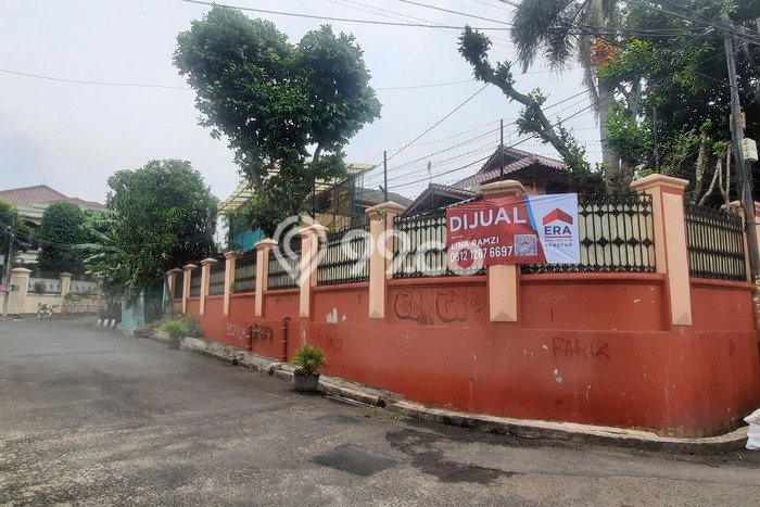 Rumah Mewah LB 350m2 Siap Huni Desain Elegan di Meruya, Jakarta Barat Rumah Mewah LB 350m2 Siap Huni Desain Elegan di Meruya, Jakarta Barat
