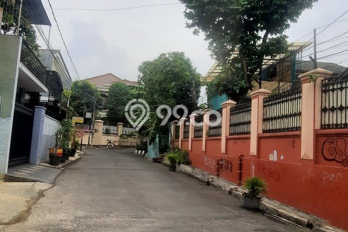 Rumah Mewah LB 350m2 Siap Huni Desain Elegan di Meruya, Jakarta Barat Rumah Mewah LB 350m2 Siap Huni Desain Elegan di Meruya, Jakarta Barat