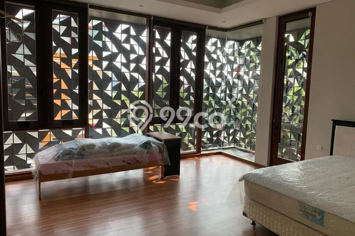 PROPERTI UNGGULAN! Rumah Strategis area Cimahi, LT 197m² LB 325m² PROPERTI UNGGULAN! Rumah Strategis area Cimahi, LT 197m² LB 325m²