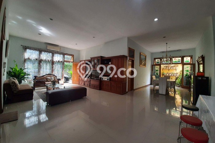 Jual Rumah Luas Elegan Dengan View Cantik di Pejaten, Jakarta Selatan Jual Rumah Luas Elegan Dengan View Cantik di Pejaten, Jakarta Selatan