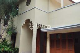 Rumah Kondisi Baik Disewakan di Kemang, Jakarta Selatan LT 750m2, LB 500m2 Rumah Kondisi Baik Disewakan di Kemang, Jakarta Selatan LT 750m2, LB 500m2