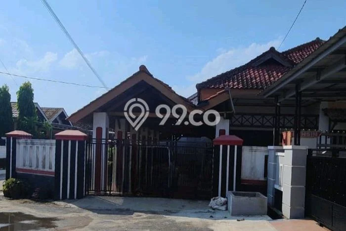 Jual Rumah Bagus Siap Huni LB 250m2 di Sukarame, Bandar Lampung Jual Rumah Bagus Siap Huni LB 250m2 di Sukarame, Bandar Lampung