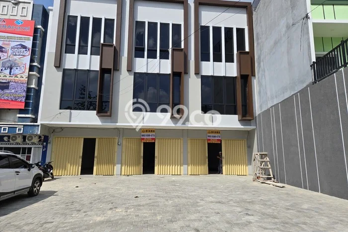 Disewakan Ruko di Kawasan Ramai Teluk Betung Luas 215m2 Disewakan Ruko di Kawasan Ramai Teluk Betung Luas 215m2