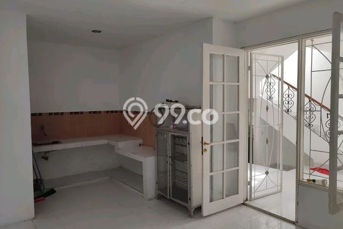 Jarang Ada! Rumah Sewa 3 Kamar Nyaman Siap Huni Legenda Wisata Jarang Ada! Rumah Sewa 3 Kamar Nyaman Siap Huni Legenda Wisata