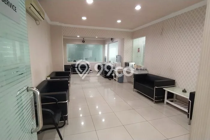 Dijual! Komersial di Gandaria Jakarta Selatan LT 2050m2 / LB 1800m2 Kawasan Strategis Dijual! Komersial di Gandaria Jakarta Selatan LT 2050m2 / LB 1800m2 Kawasan Strategis