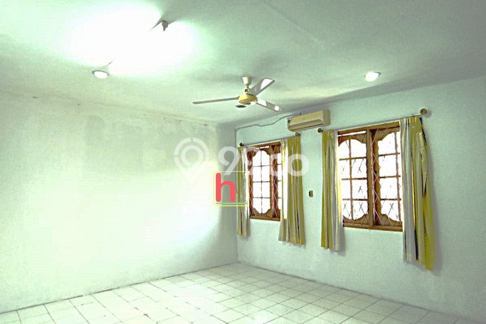 Rumah sewa siap pakai 4 Kamar Tidur di Muara Karang, Jakarta Utara Rumah sewa siap pakai 4 Kamar Tidur di Muara Karang, Jakarta Utara