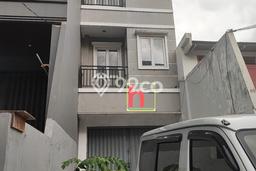 Sewa Rumah Murah di Muara Karang Jakarta Utara dengan 2 KT Sewa Rumah Murah di Muara Karang Jakarta Utara dengan 2 KT