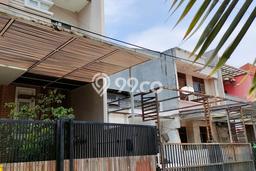 Jual Rumah Strategis Bagus Punya 3 KT di Kelapa Gading Jakarta Utara SHM Jual Rumah Strategis Bagus Punya 3 KT di Kelapa Gading Jakarta Utara SHM