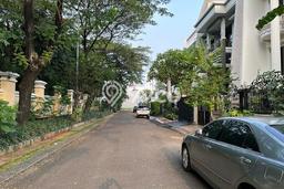 Siap Huni Rumah Mewah 4 Kamar di Kelapa Gading Dekat ke Mana Pun Siap Huni Rumah Mewah 4 Kamar di Kelapa Gading Dekat ke Mana Pun