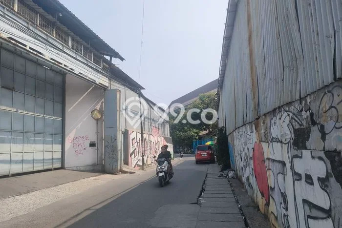 Unit Gudang Dijual di Jakarta Barat LT 499m2 & LB 400m2 Unit Gudang Dijual di Jakarta Barat LT 499m2 & LB 400m2