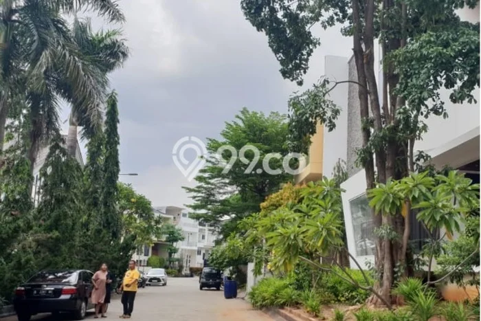 Siap Huni Rumah Mewah 5 Kamar di Penjaringan Dekat ke Mana Pun Siap Huni Rumah Mewah 5 Kamar di Penjaringan Dekat ke Mana Pun
