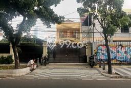 Rumah Nyaman Menteng, Lingkungan Tenang - LT 368m² Rumah Nyaman Menteng, Lingkungan Tenang - LT 368m²