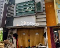 Area Ramai! Ruko Dijual di Kebayoran Lama untuk Bisnis Luas Bangunan 250m2 Area Ramai! Ruko Dijual di Kebayoran Lama untuk Bisnis Luas Bangunan 250m2