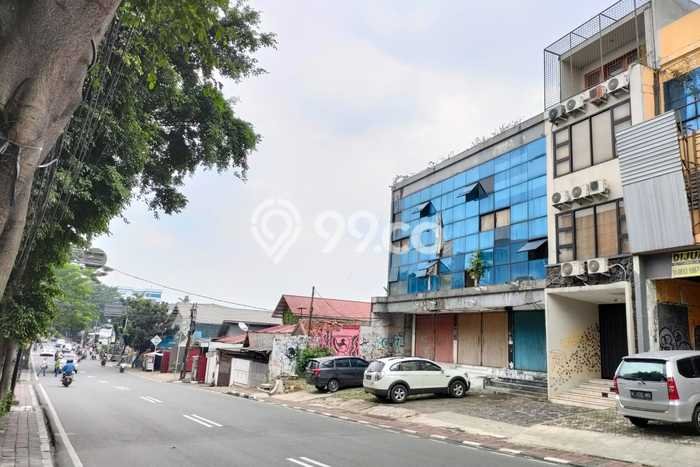 Dijual Ruko di Kebayoran Lama Jakarta Selatan LT 65m2 / LB 220m2 Dijual Ruko di Kebayoran Lama Jakarta Selatan LT 65m2 / LB 220m2