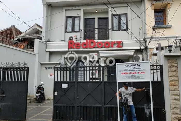 Rumah Eksklusif Siap Huni LT 141m2 di Kebayoran Baru, Jakarta Selatan Rumah Eksklusif Siap Huni LT 141m2 di Kebayoran Baru, Jakarta Selatan