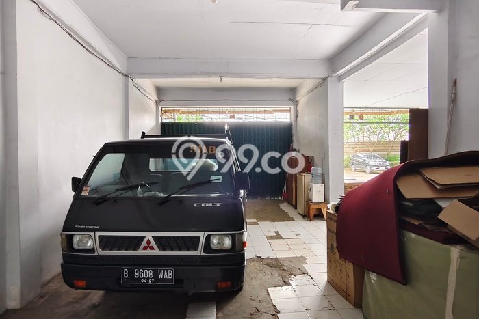 Unit Ruko Paling Strategis di Pamulang Tangerang Selatan dengan LB 675m2 Unit Ruko Paling Strategis di Pamulang Tangerang Selatan dengan LB 675m2