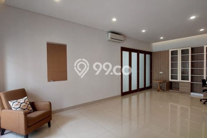 Hunian 4 Kamar Lengkap Disewakan di Menteng Harga Kompetitif Hunian 4 Kamar Lengkap Disewakan di Menteng Harga Kompetitif
