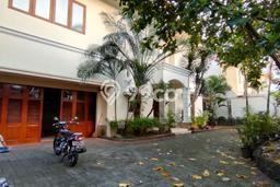 Disewakan! Rumah 4 Kamar Tidur &
4 Kamar Mandi di Kemang, Jakarta Selatan Disewakan! Rumah 4 Kamar Tidur &
4 Kamar Mandi di Kemang, Jakarta Selatan