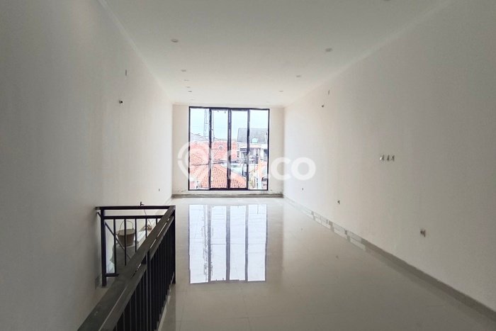 Ruko Bagus Dijual LB 88m2 Lokasi Strategis Depok Area Cocok untuk Berbisnis Ruko Bagus Dijual LB 88m2 Lokasi Strategis Depok Area Cocok untuk Berbisnis