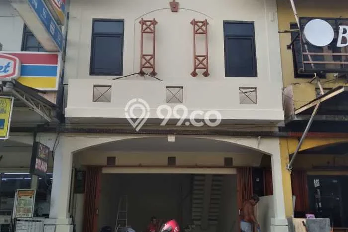 Unit Ruko Dijual di Bekasi LT 65m2 & LB 120m2 Unit Ruko Dijual di Bekasi LT 65m2 & LB 120m2