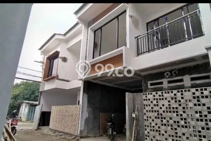 Jual Rumah Eksklusif 3 KT di Pondok Kelapa, Jakarta Timur Jual Rumah Eksklusif 3 KT di Pondok Kelapa, Jakarta Timur