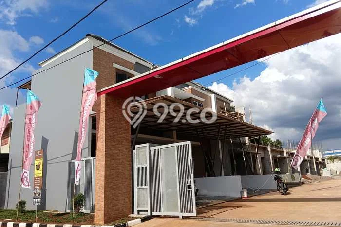 Dijual Rumah Eksklusif 3 KT di Kota Wisata, Jakarta Timur Dijual Rumah Eksklusif 3 KT di Kota Wisata, Jakarta Timur