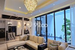 Rumah Strategis 4 Kamar Tidur dan 5 Kamar Mandi di Lokasi Strategis Pantai Indah Kapuk, Jakarta Utara Rumah Strategis 4 Kamar Tidur dan 5 Kamar Mandi di Lokasi Strategis Pantai Indah Kapuk, Jakarta Utara