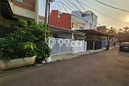 Rumah 2 KT 2 KM di Kawasan Puri Indah, Jakarta Barat Rumah 2 KT 2 KM di Kawasan Puri Indah, Jakarta Barat