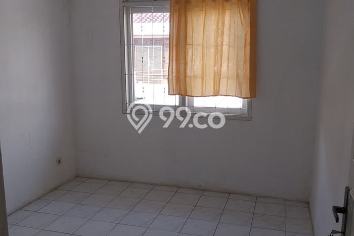 Disewakan Rumah Murah di Cengkareng Barat Jakarta Barat Punya 3 KT Disewakan Rumah Murah di Cengkareng Barat Jakarta Barat Punya 3 KT