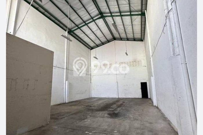 SEWA STRATEGIS! Gudang Kawasan Daan Mogot, Luas 137m², Lokasi Ramai SEWA STRATEGIS! Gudang Kawasan Daan Mogot, Luas 137m², Lokasi Ramai