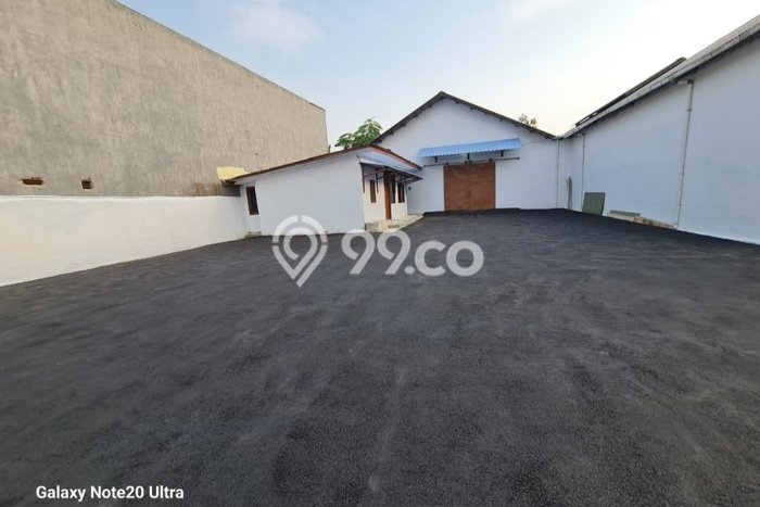 LOKASI BISNIS! Gudang For Rent di Kapuk Kamal, Luas 570m², Jalan Strategis LOKASI BISNIS! Gudang For Rent di Kapuk Kamal, Luas 570m², Jalan Strategis