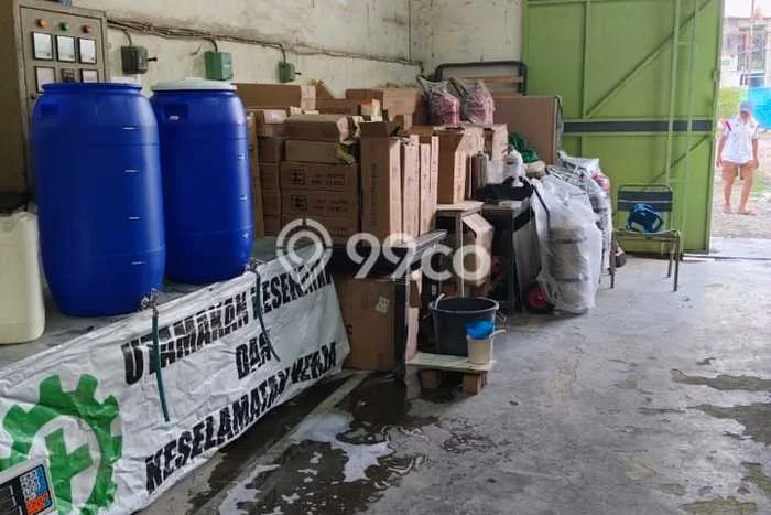Gudang untuk disewa di Cengkareng punya LT 264m2 & LB 250m2 harga sewa kompetitif Gudang untuk disewa di Cengkareng punya LT 264m2 & LB 250m2 harga sewa kompetitif