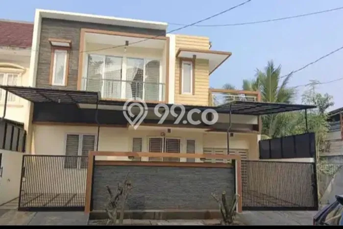 PREMIUM CHOICE! Rumah di Cengkareng Barat, 4 KM, Lingkungan Asri, LT 207m² Bangunan 350m² PREMIUM CHOICE! Rumah di Cengkareng Barat, 4 KM, Lingkungan Asri, LT 207m² Bangunan 350m²