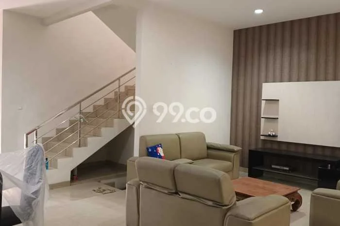 PREMIUM CHOICE! Rumah di Cengkareng Barat, 4 KM, Lingkungan Asri, LT 207m² Bangunan 350m² PREMIUM CHOICE! Rumah di Cengkareng Barat, 4 KM, Lingkungan Asri, LT 207m² Bangunan 350m²