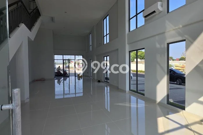 Disewakan Ruko di Kawasan Ramai Gading Serpong Luas 276m2 Disewakan Ruko di Kawasan Ramai Gading Serpong Luas 276m2