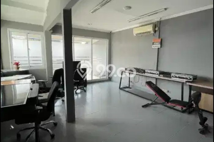 Ruko Dijual Lokasi Emas di Ciputat Luas 292m2 Ruko Dijual Lokasi Emas di Ciputat Luas 292m2
