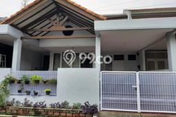 Dijual Cepat Rumah Strategis LT 144m2 LB 92m2 di Tangerang Selatan Cocok untuk Hunian Dijual Cepat Rumah Strategis LT 144m2 LB 92m2 di Tangerang Selatan Cocok untuk Hunian