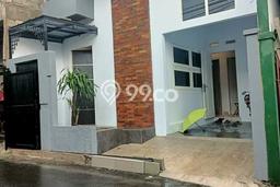 For Sale Rumah 2 Kamar Lokasi Ideal Bagus dan Strategis di Ciledug For Sale Rumah 2 Kamar Lokasi Ideal Bagus dan Strategis di Ciledug