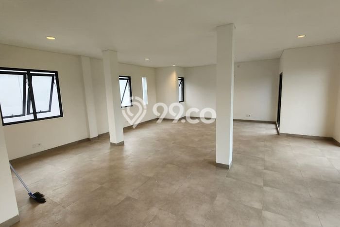 Ruko Usaha Dijual di Tangerang Tangerang LT 150m2 & LB 210m2 Ruko Usaha Dijual di Tangerang Tangerang LT 150m2 & LB 210m2