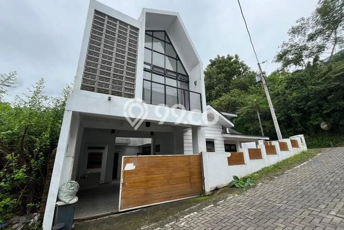 Rumah Minimalis 4 KT di Manyaran Semarang Rumah Minimalis 4 KT di Manyaran Semarang