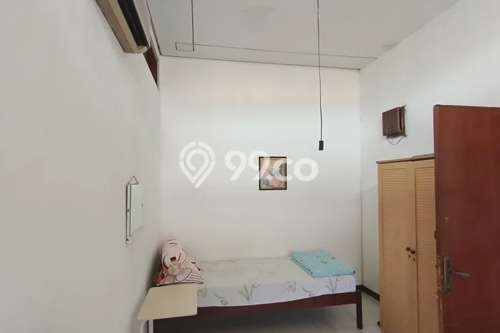 Rumah area Semarang Tengah, 4 KM, Dekat Pusat Kota, Luas 240m2m² LB 400m2m² Rumah area Semarang Tengah, 4 KM, Dekat Pusat Kota, Luas 240m2m² LB 400m2m²