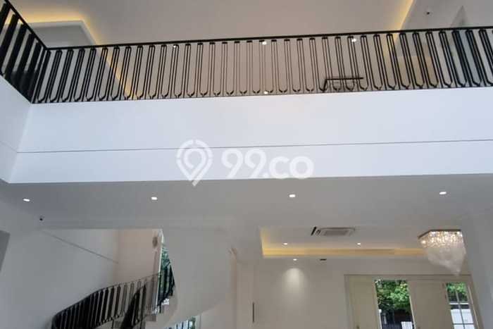 Hunian Mewah Dijual LT 864m2 di Menteng, Jakarta Pusat Hunian Mewah Dijual LT 864m2 di Menteng, Jakarta Pusat