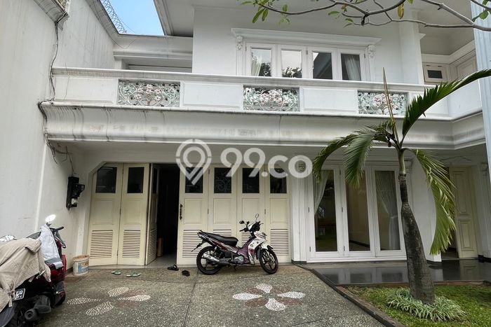 Rumah Kondisi Baik Disewakan di Kemang, Jakarta Selatan LT 1000m2, LB 850m2 Rumah Kondisi Baik Disewakan di Kemang, Jakarta Selatan LT 1000m2, LB 850m2