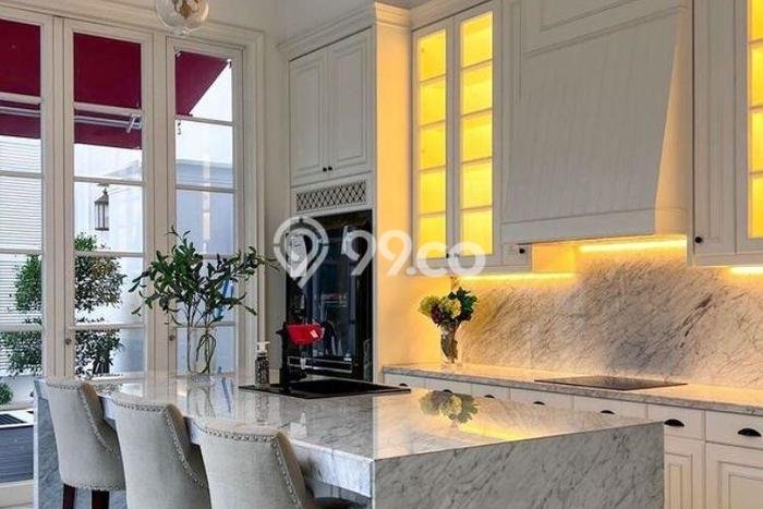 Rumah Mewah Dijual LT 474m2 di Menteng, Jakarta Pusat Rumah Mewah Dijual LT 474m2 di Menteng, Jakarta Pusat
